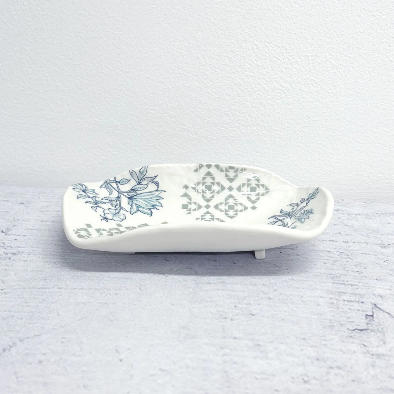 Alex Allday Azalea Ceramic Soap Dish- Tea|Soaps & Lotions