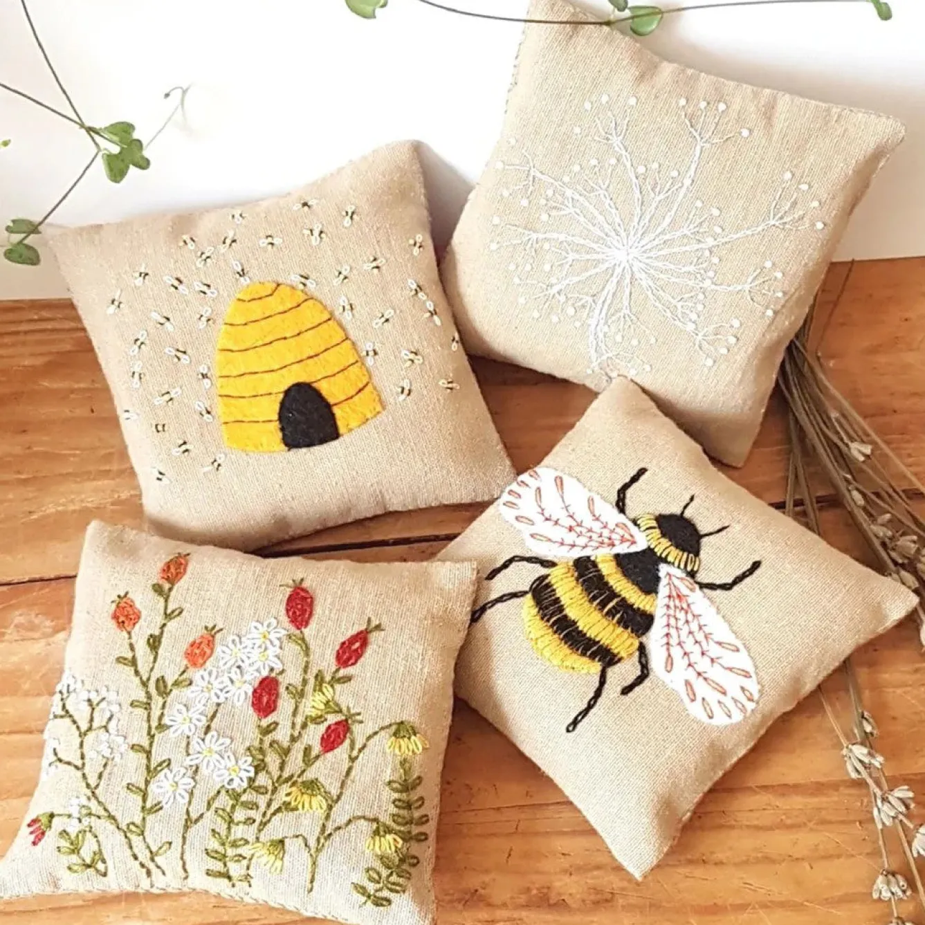 Corinne Lapierre Bees Linen Lavender Bags Embroidery Kit- Crafts|Children