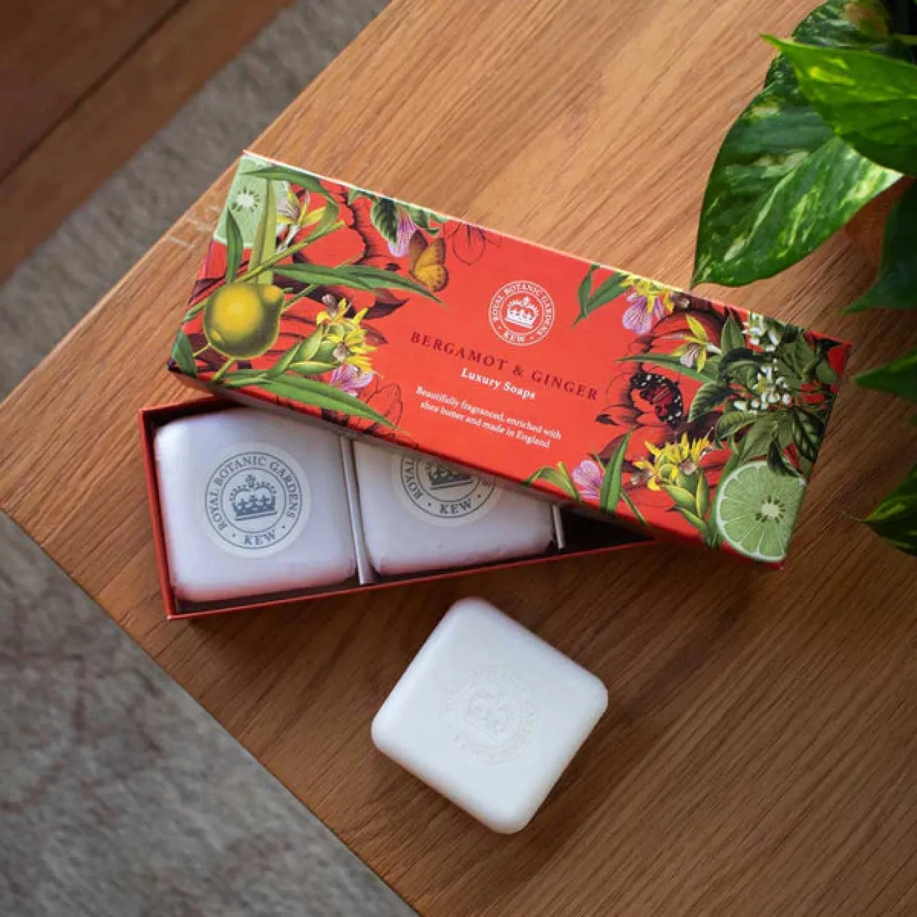 English Soap Company Bergamot & Ginger Triple Soap Gift Box- Soaps & Lotions