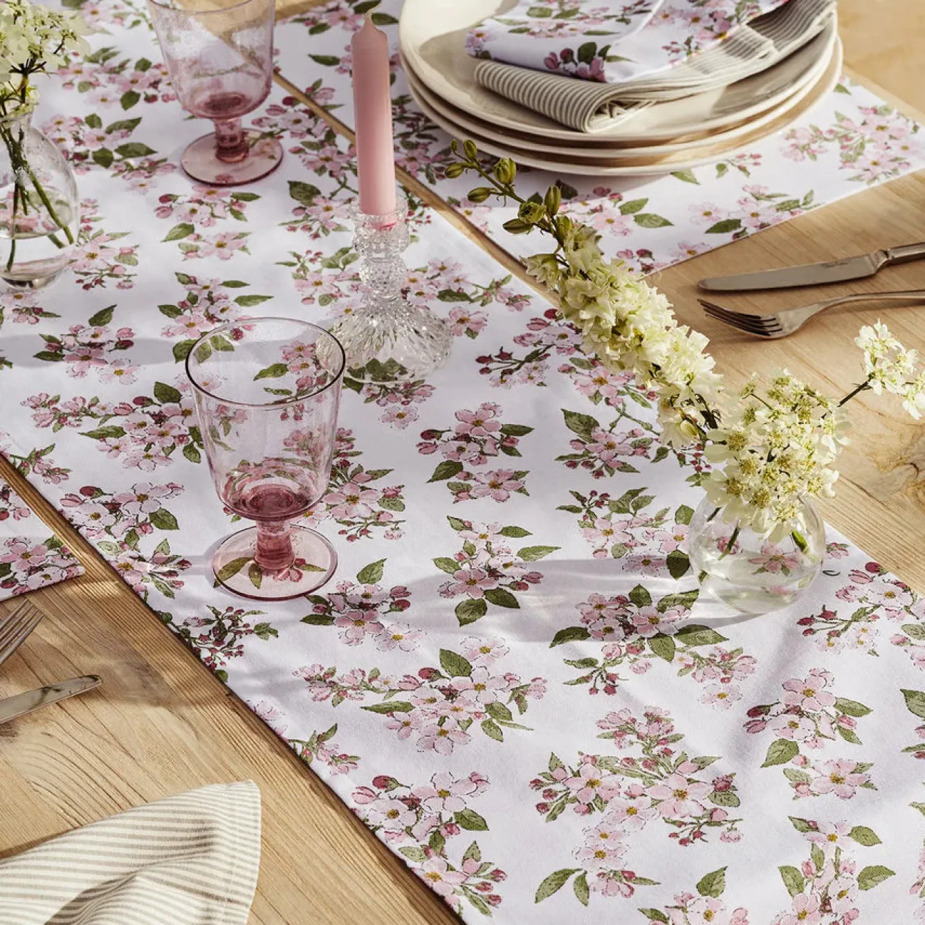 Sophie Allport Blossom Table Runner- Table Runners
