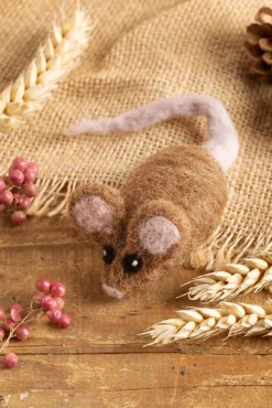 Hawthorn Handmade Brown Mouse Brooch Felting Kit- Crafts