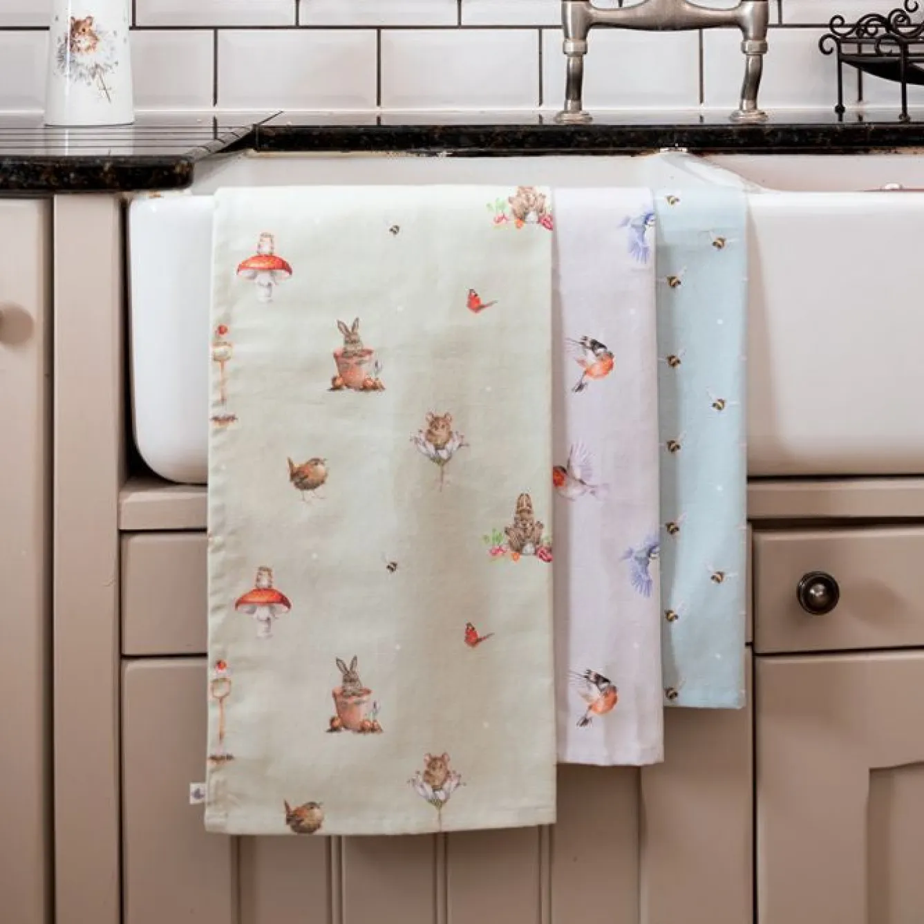 Wrendale Designs 'Busy Bee' Bee Tea Towel- Tea|Tea Towels