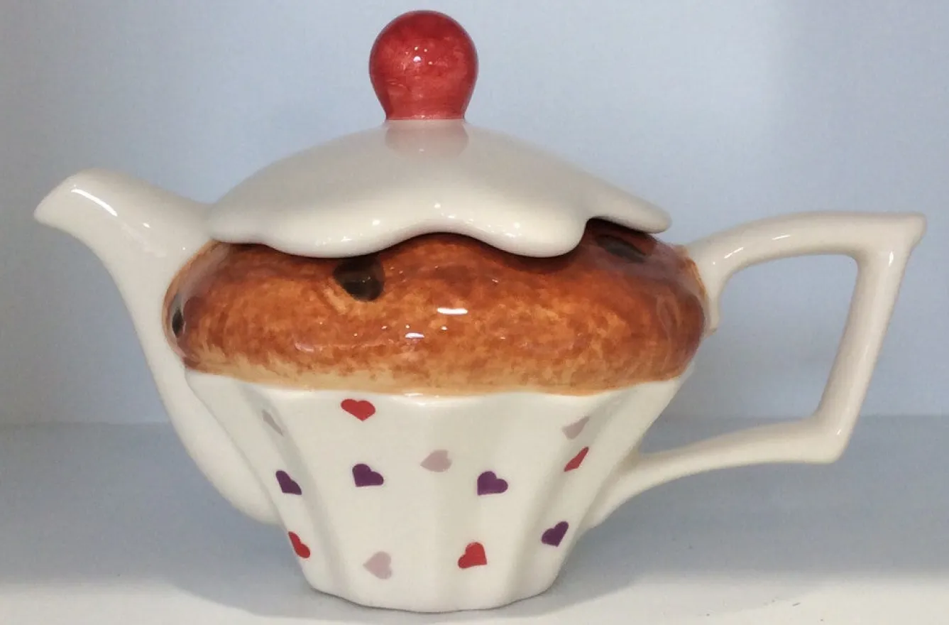 Ceramic Inspirations Cake Hearts Teapots- Tea|Teapots