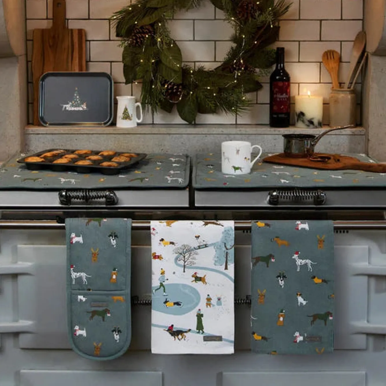 Sophie Allport Christmas Dogs Double Oven Glove- Christmas|Oven Gloves/Mitts