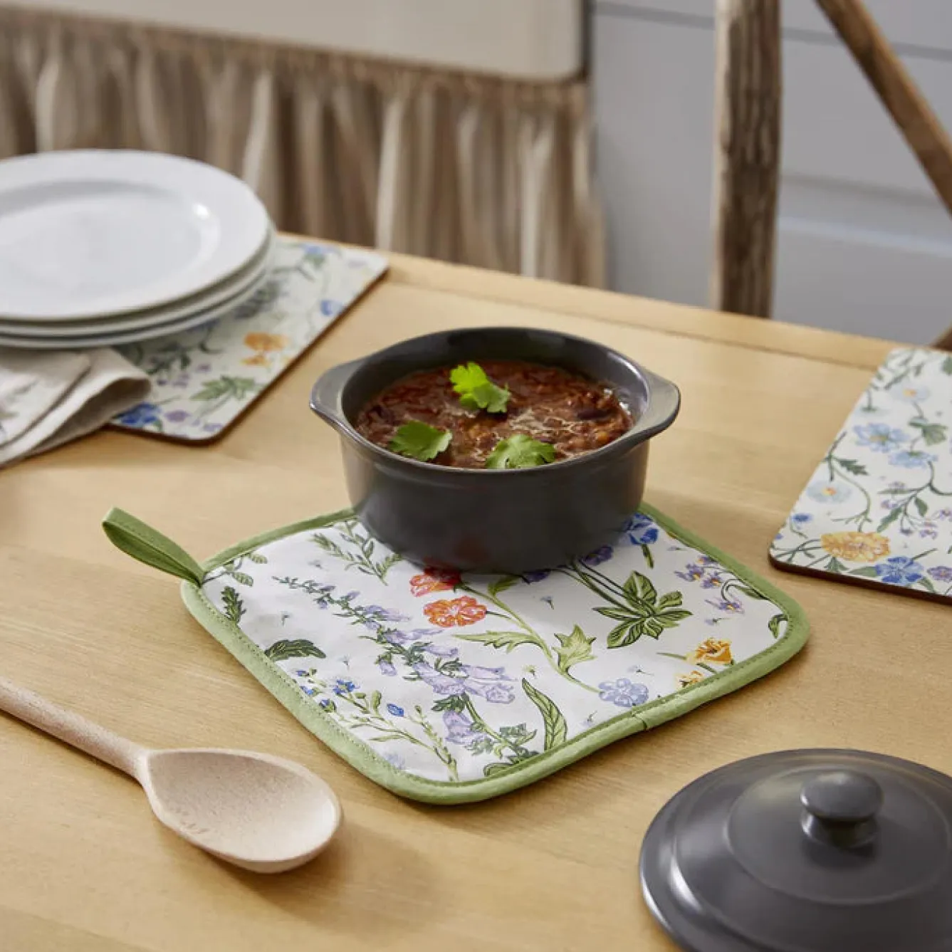 Ulster Weavers Cottage Garden Pot Mat- Pot Grabs