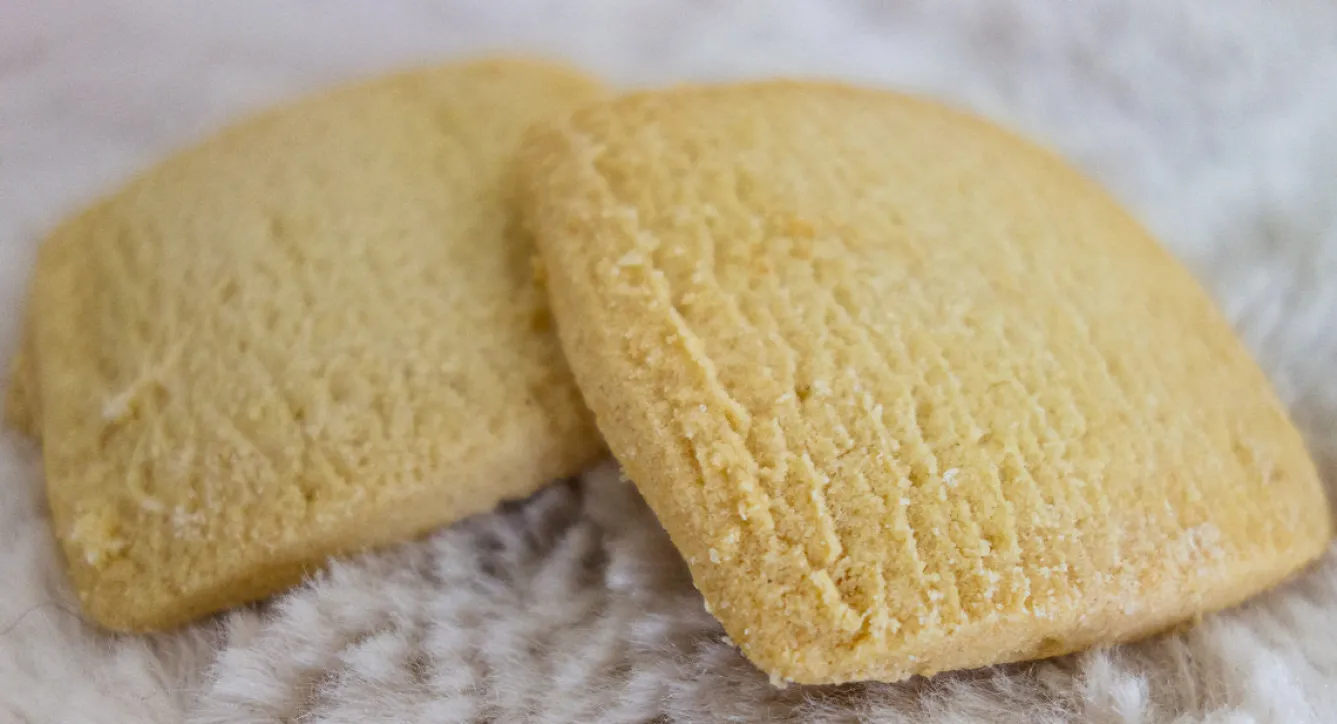 Dean's of Huntley Shortbread 'Eight Little Ducks' All Butter Shortbread Squares 180g- Biscuits