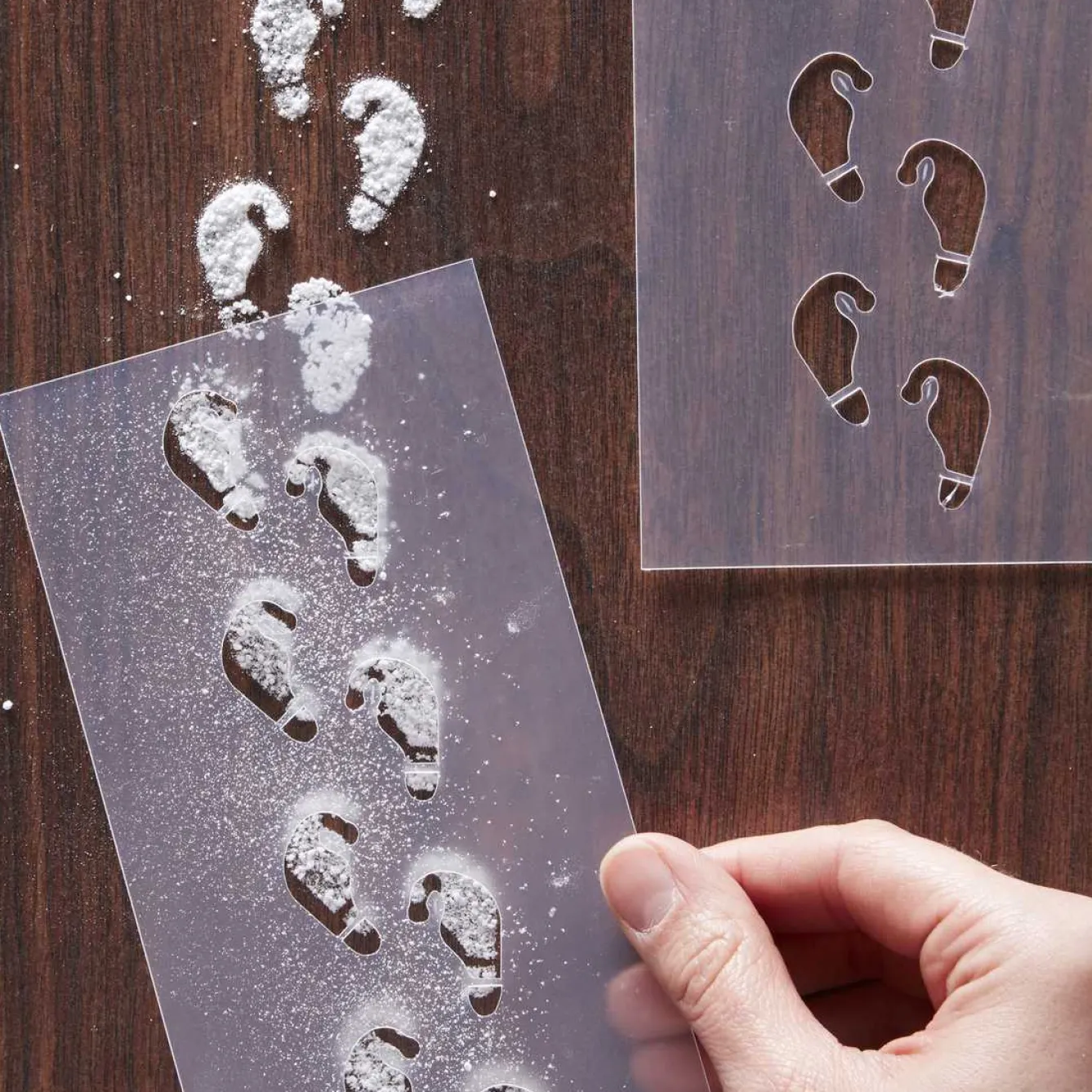 Ginger Ray Elf Shaped Christmas Footprint Stencil- Advent