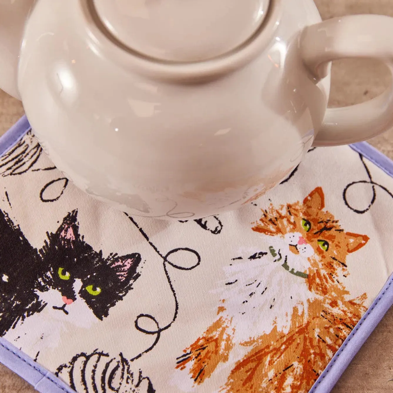 Ulster Weavers Feline Friends Pot Mat- Pot Grabs