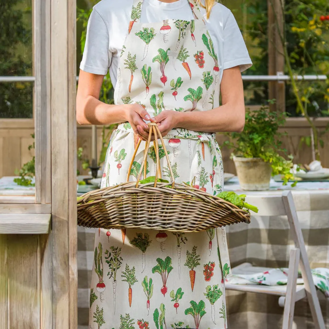 Sophie Allport Garden Vegetables Adult Apron- Aprons
