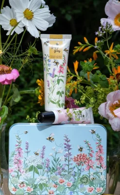 Heathcote & Ivory Heathcote & Ivory Busy Bee Hand and Lip Hand Tin- Soaps & Lotions