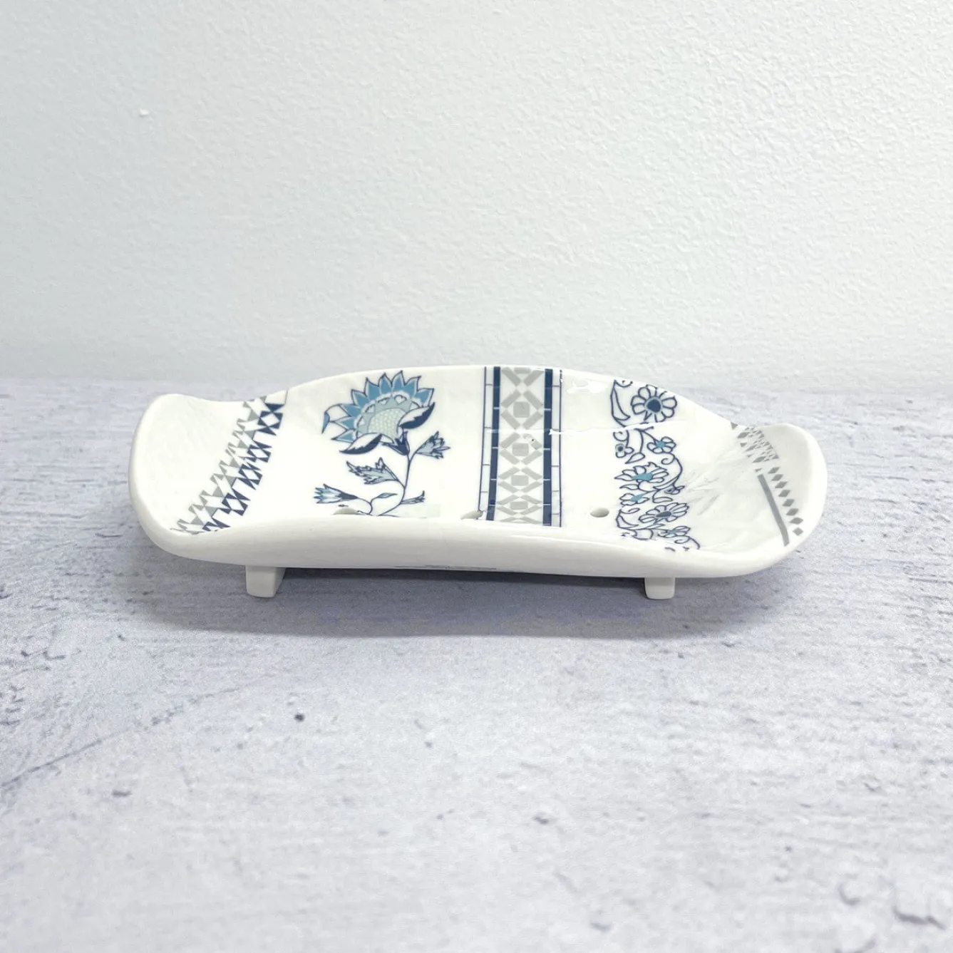 Alex Allday Jasmine Ceramic Soap Dish- Tea|Soaps & Lotions