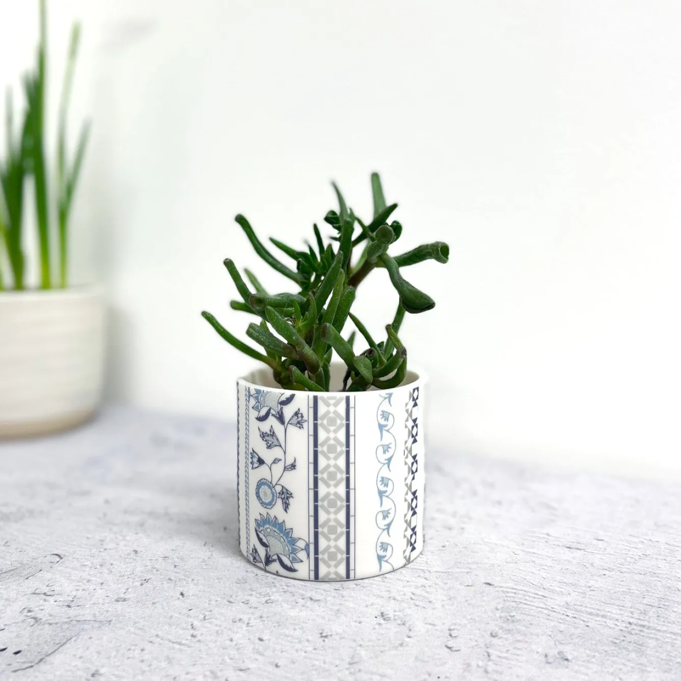 Alex Allday Jasmine Ceramic Tea Light Holder- Tea|Home Fragrance