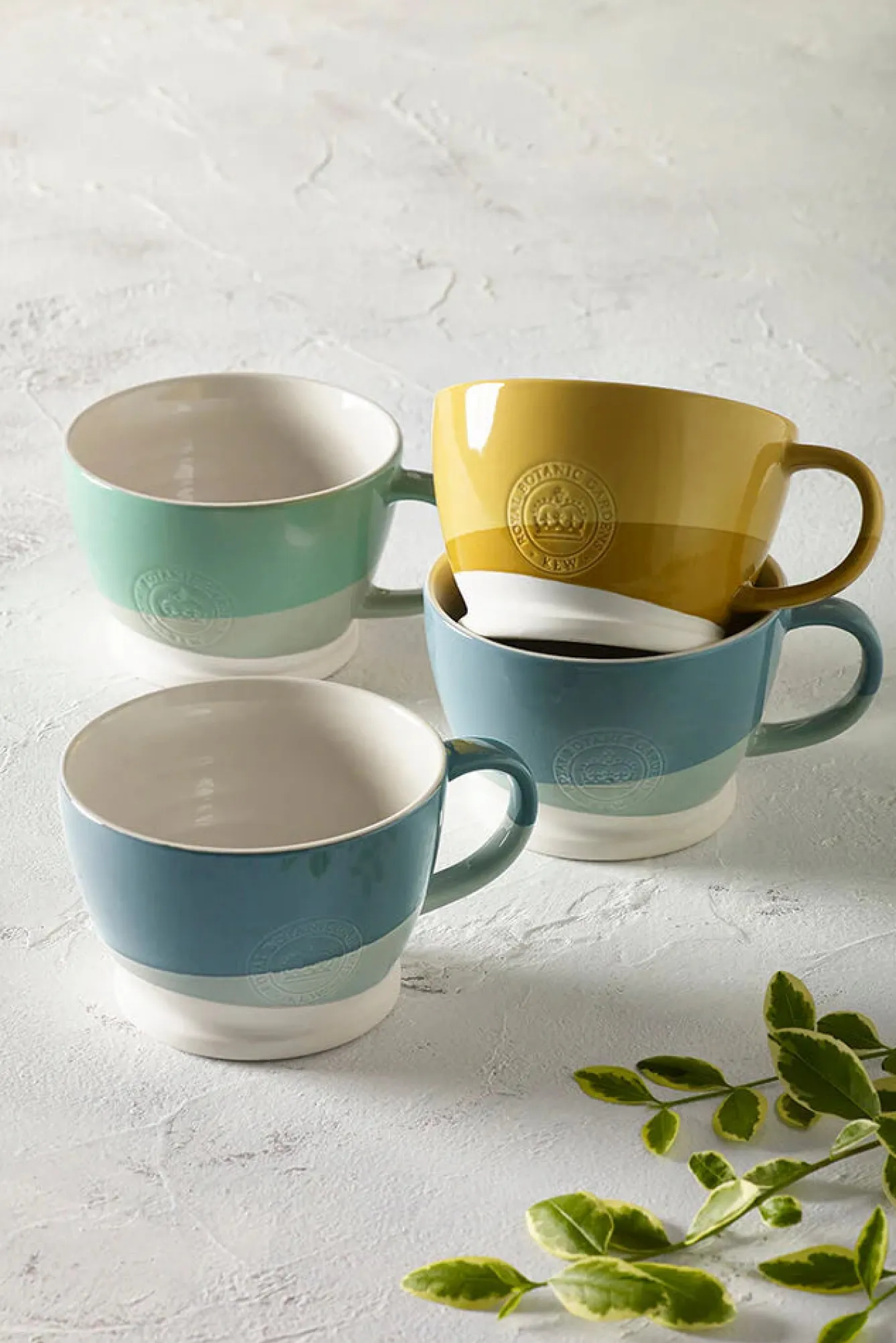 Kew Gardens Light Green Recycled Mug- Flowers & Garden