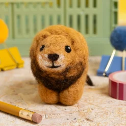 Hawthorn Handmade Lion Mini Felting Kit- Crafts
