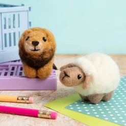 Hawthorn Handmade Lion Mini Felting Kit- Crafts