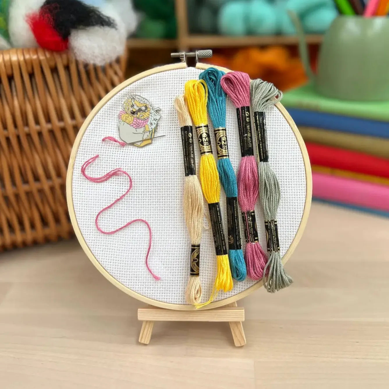 The Crafty Kit Co. Mrs Tiggy-Winkle Needle Minder- Easter|Crafts