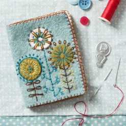Corinne Lapierre Needle Case Felt Craft Kit- Crafts|Children