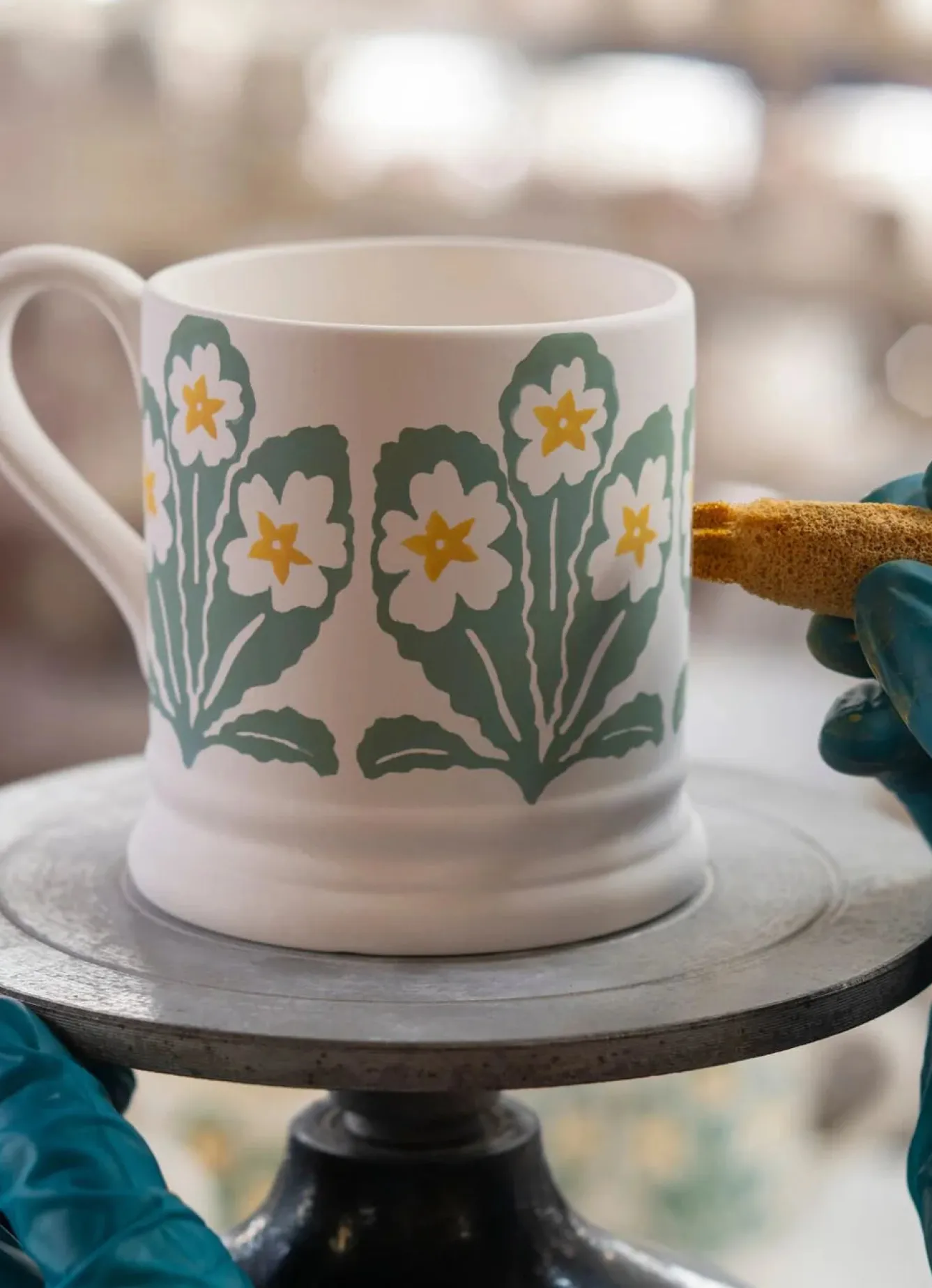 Emma Bridgewater Primrose Hand-Stamped 1/2 Pint Mug- Flowers & Garden