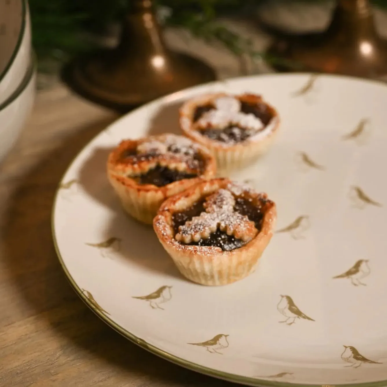 Sophie Allport Robins Stoneware Dinner Plate- Christmas|Tea