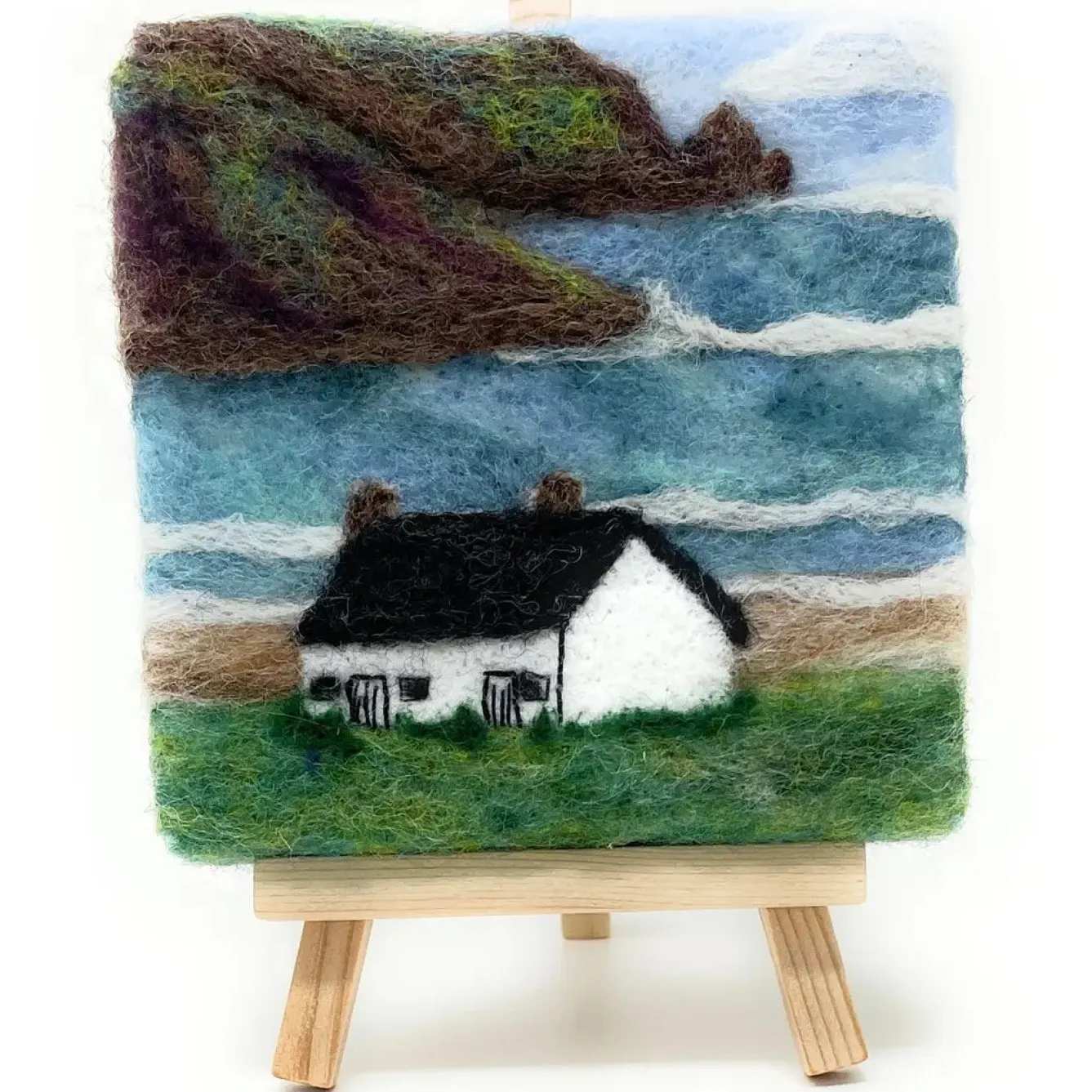 The Crafty Kit Co. Seashore Bothy Paint with Wool Needle Felting Kit- Crafts|Children