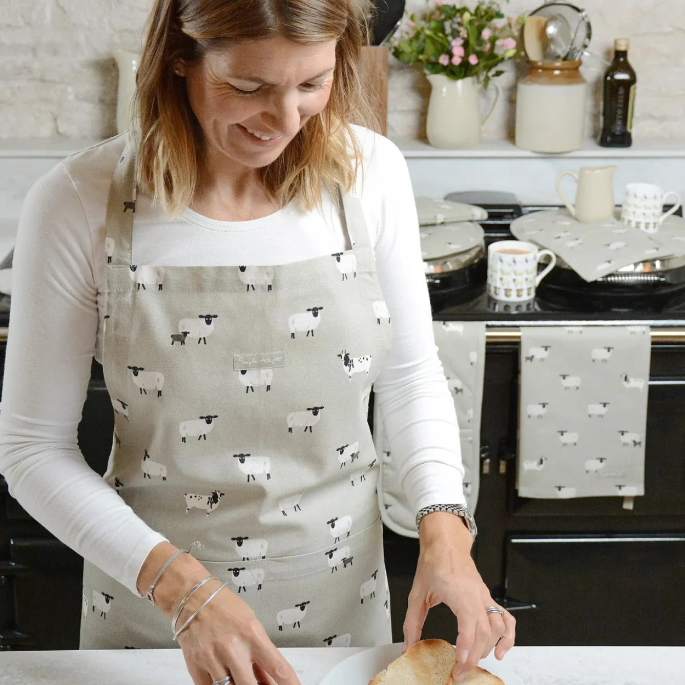 Sophie Allport Sheep Apron- Aprons