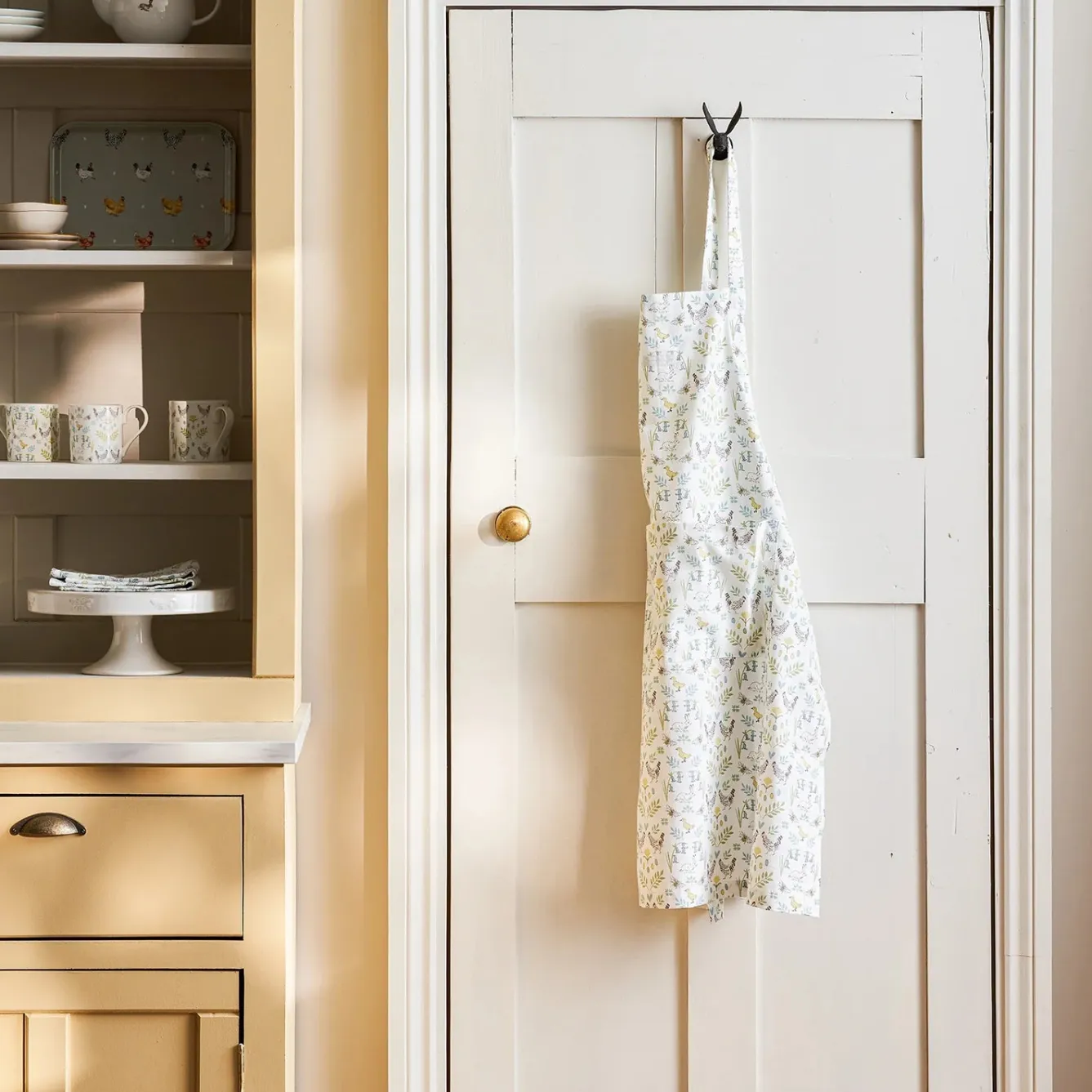 Sophie Allport Spring Chickens Adult Apron- Easter|Tea