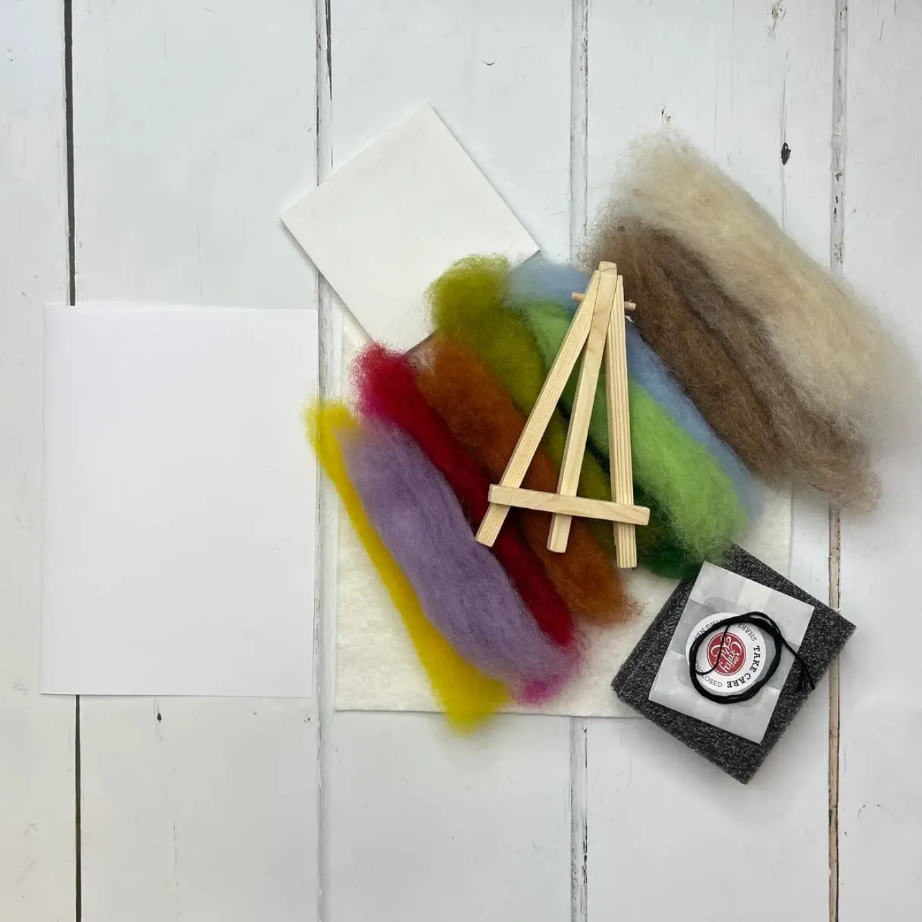 The Crafty Kit Co. Thatched Cottage Paint with Wool Needle Felting Kit- Crafts|Children