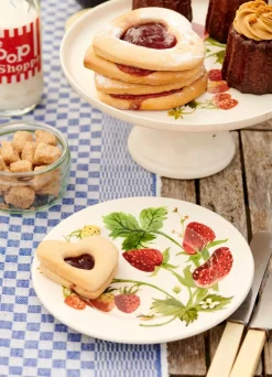 Emma Bridgewater Vegetable Garden Strawberries 6 1/2 inch Plate- Plates