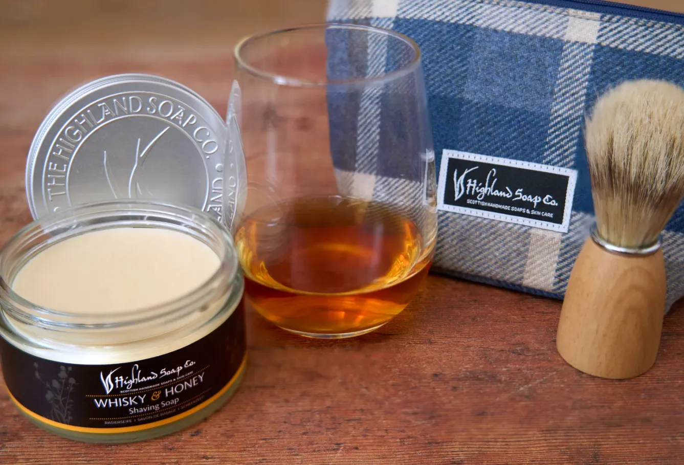 The Highland Soap Company Whisky & Honey Wash Bag & Shaving Kit- Soaps & Lotions