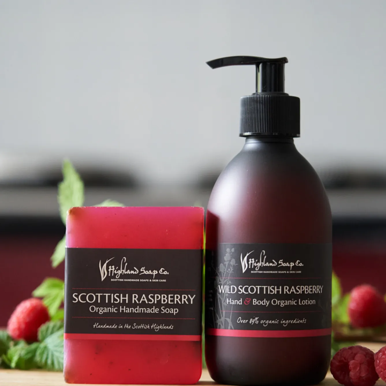 The Highland Soap Company Wild Scottish Raspberry Organic Aloe Vera Hand Wash- Soaps & Lotions